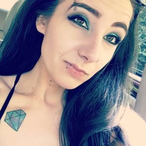 Meet your Posher, Brenna